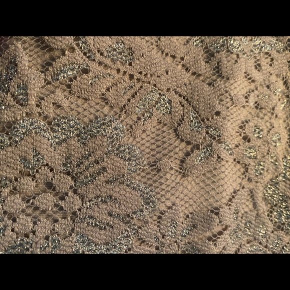 Ann Taylor Loft Outlet, Medium, Grey 3/4 Length Sleeve T w lace over lay, EUC - Picture 4 of 6